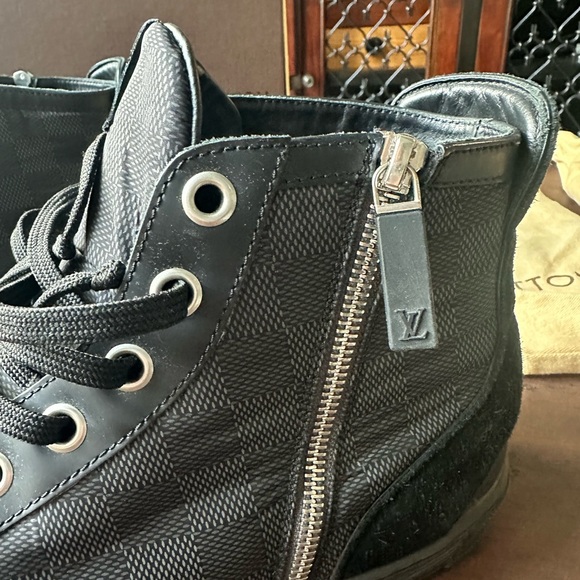 Louis Vuitton Fastball Black High-Top Men's Shoes - Picture 4 of 7